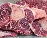 Foto del paso 2 de la receta: 🍷🍖 Estofado de osobuco al Malbec con verduras 🍖🍷 Estofado a la olla