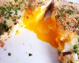 Une image de l'étape 6 de Tartines façon croque monsieur aux œufs coulant 😋 et son toast au fromage fondu.