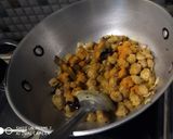 A picture of step 5 of Pumpkin and soyabean fry.