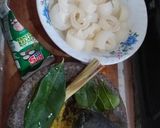 Foto langkah ke 1 dari resep Tumis Cecek/Kikil Bumbu Kuning.