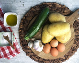 Foto del paso 1 de la receta: Tortilla de patata y calabacín en olla FussionCook FC7Smart