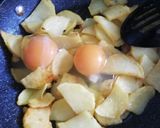 Foto del paso 4 de la receta: Patatas revueltas con huevo