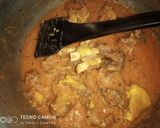A picture of step 7 of Shaljam gosht.