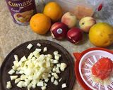 Foto del paso 1 de la receta: Ensalada de frutas 🍉🍓🍌🍏🍒🍊🍋🍐