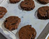 Foto langkah ke 7 dari resep Choco Soft Cookies.