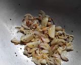 A picture of step 5 of Egg Omelette Do Pyaza.