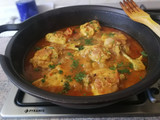 Pollo en salsa al curry y cúrcuma