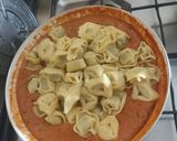2017. Ricottás parajos tortelloni paradicsom szósszal 😋 recept fázis 3 fotója
