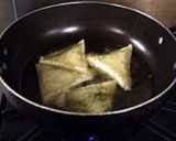 A picture of step 5 of Mince Samosa.