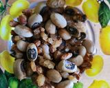 A picture of step 5 of Super Crunchy Savoury Granola.