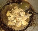 Foto langkah ke 2 dari resep Daging Goreng Tepung Pedas Manis.