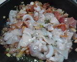 Foto del paso 2 de la receta: Calamar de Cadiz, relleno en salsa al vino Fino de Jerez