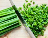 Hình bước làm 3 của món 🌱 Salad Su Hào, Nấm & Măng Tây Rừng Sốt Hành Tăm