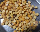அரிசி உப்புமா (arsi uppuma recipe in tamil) ரெசிபி ஸ்டேப் 2 புகைப்படம்