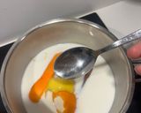 Foto del paso 2 de la receta Leche aromatizada para el roscón con agua de azahar