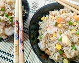 Foto del paso 7 de la receta: Arroz frito tres delicias con gambas
