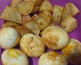 Foto langkah ke 1 dari resep Opor Telur Kentang.