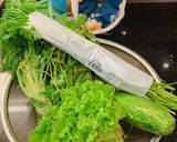 Hình bước làm 2 của món Canh đầu cá lăng nấu dưa chua