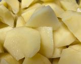 Foto del paso 2 de la receta: Patatas guisadas con chorizo
