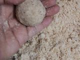 आटे के लाडू (Aate ke ladoo recipe in hindi)