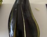 A picture of step 1 of Fried aubergine.