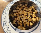 Foto del paso 6 de la receta: Tartar de Habitas con Morcilla de Burgos y Pera Caramelizada !!!!