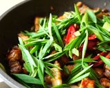 好下飯快炒菜~蒜苗炒五花肉!(食譜影片)的食譜步驟4照片