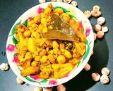 गोभी ओर मखाने की ग्रेवी (gobhi aur makhane ki gravy recipe in Hindi) रेसिपी चरण 5 फोटो