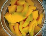 Hình bước làm 2 của món Sữa bí đỏ bổ dưỡng