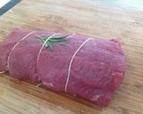 Foto del passaggio 1 della ricetta Tataki di fassone con salsa teriyaki e porro fritto