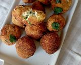 Foto del passaggio 2 della ricetta Polpette di ricotta e cavolfiore verde