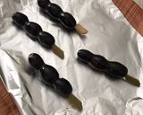 صورة لخطوة 4 من وصفة تانجهولو بالعنب 🍇 Grape Tanghulu