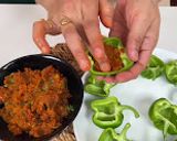 भरलेली ढोबळी मिरची/ भरलेली शिमला मिरची/ stuffed Shimla mirchi/ stuffed capsicum - मराठी रेसिपी रेसिपी स्टेप 8 फोटो