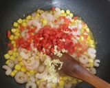 Foto del paso 2 de la receta: Tallarines con camarones🍝🍤🍝🍤..