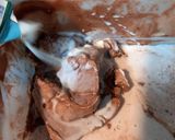 A picture of step 2 of Ice-cream Shake.
