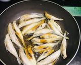 Hình bước làm 1 của món Cá đùi gà rim tỏi 🐠🍗
