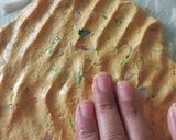 A picture of step 4 of Onion Thalipeeth.