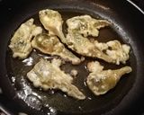 Foto del passaggio 3 della ricetta Carciofi fritti