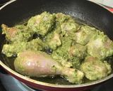 A picture of step 4 of ‘Chicken Cafreal’: A Popular Goan Green Chicken Curry.
