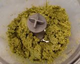 Une image de l'étape 6 de Moelleux aux amandes et pistache.