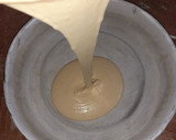 Foto del paso 3 de la receta: Bizcocho de flan 🍩🍮