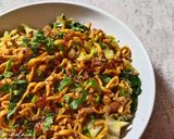 Foto langkah ke 6 dari resep Mie Goreng (Burung Dara) Pipih.