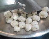 A picture of step 1 of Oats laddu.