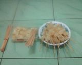Foto langkah ke 1 dari resep Sate kikil bumbu kunyit (cungkring=khas Bogor).