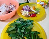 Foto langkah ke 2 dari resep Ayam Goreng Rempah.