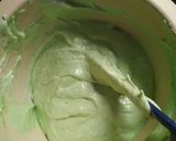 Foto langkah ke 6 dari resep Pandan Chiffon Cake.