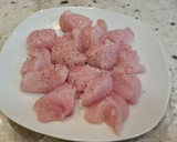 Foto del paso 3 de la receta: Ñoquis con pollo y salsa de tomate