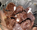 Foto del paso 5 de la receta: Bombones de coco y chocolate (receta súper fácil y liviana)