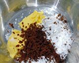 Foto langkah ke 2 dari resep Soft cookies (Double Chocolate Chip Cookies).