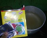 Foto langkah ke 2 dari resep Puding marie biskuit lapis kopi coklat.
